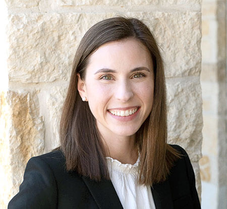 Elizabeth Neihart headshot