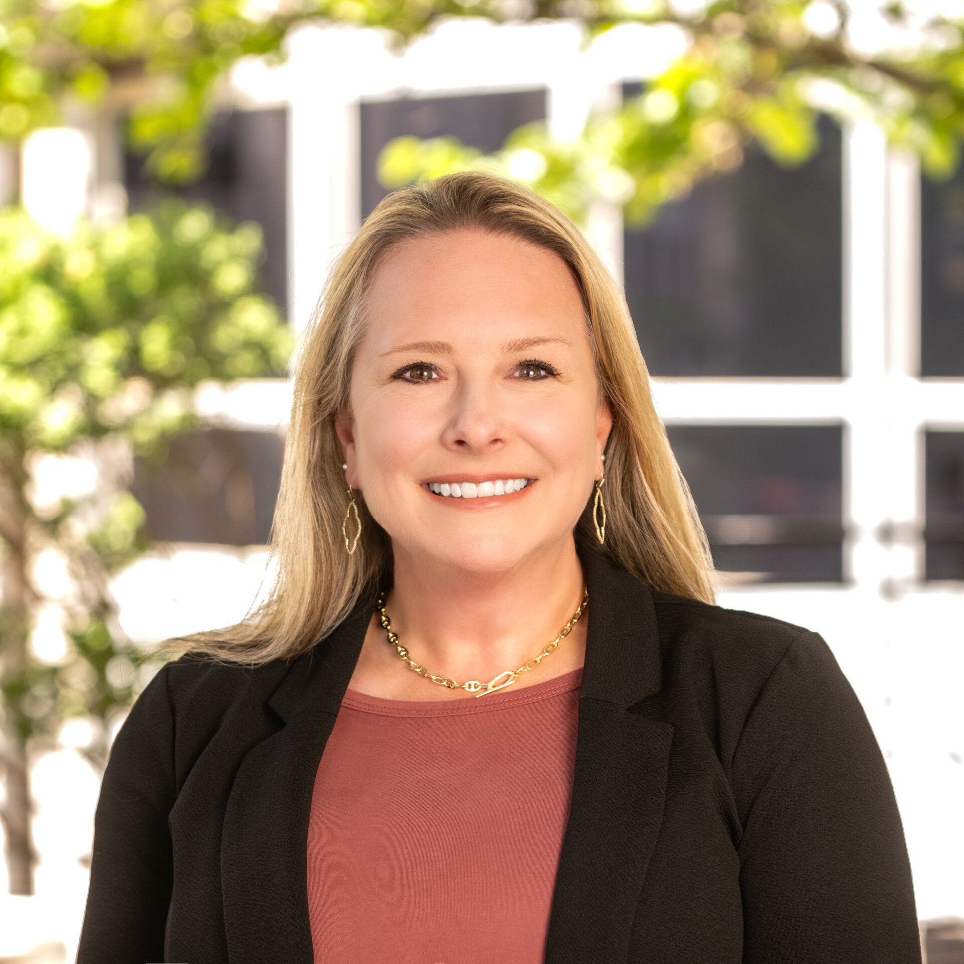 Kim ogden headshot